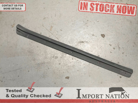 NISSAN 300ZX Z32 RIGHT DOOR SILL SCUFF TRIM 76951-30P00 76951-30P02