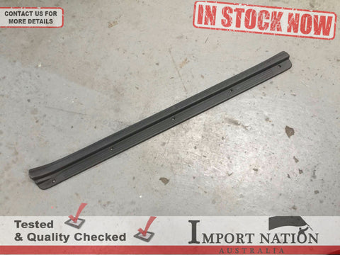 NISSAN 300ZX Z32 RIGHT DOOR SILL SCUFF TRIM 76951-30P00 76951-30P02